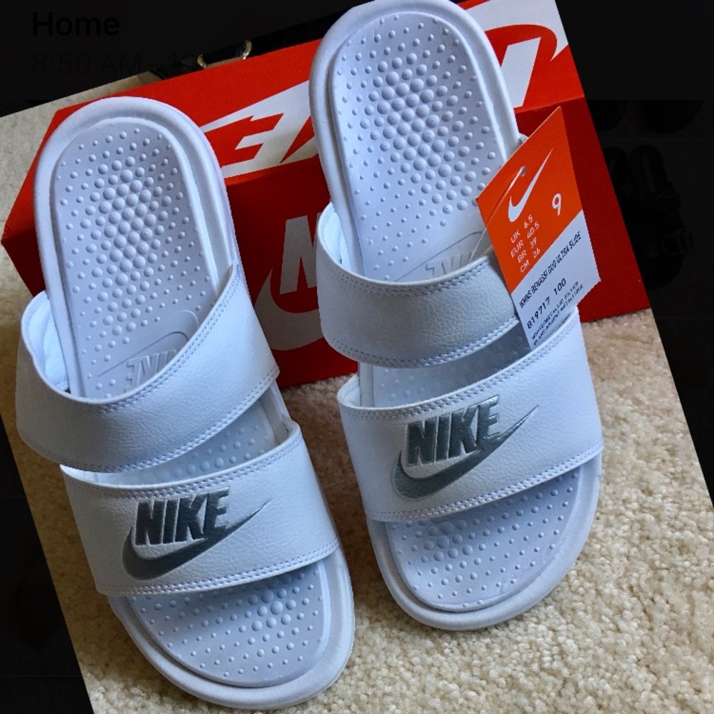 Nike Women’s Benassi Duo - NWT